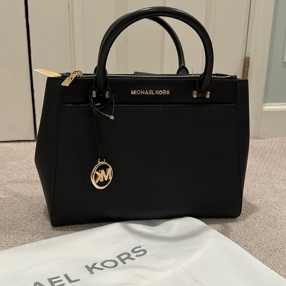 Micheal Kors Gibson large black leather satchel purse. NWT